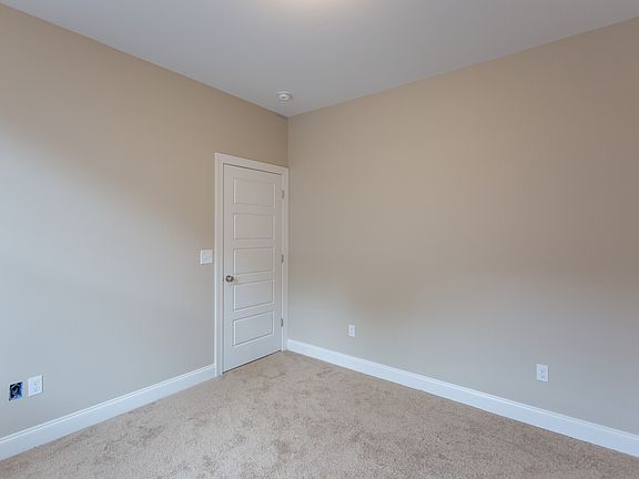 3rd image of 941 McCallie Ave #687
