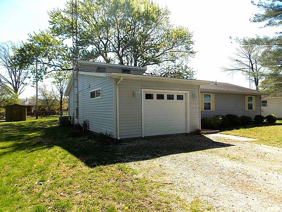 2nd image of 425 Westhaven Dr