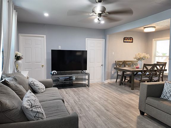 5th image of 6621 Onyx Dr N