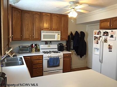 2nd image of 101 5 Forks Dr