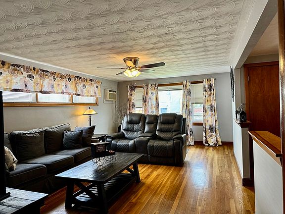 5th image of 21 Elwood Pl
