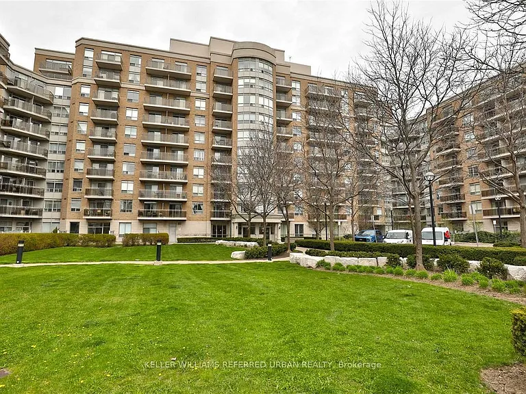 650 Lawrence Ave W #813 — Photo 1