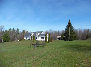 711 Bear River Rd, Petoskey, MI 49770