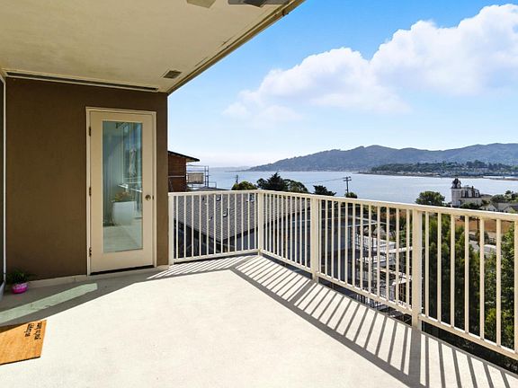 3rd image of 34 Andrew Dr #135