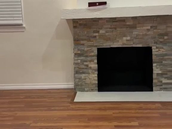 2nd image of 618 W 111th Pl