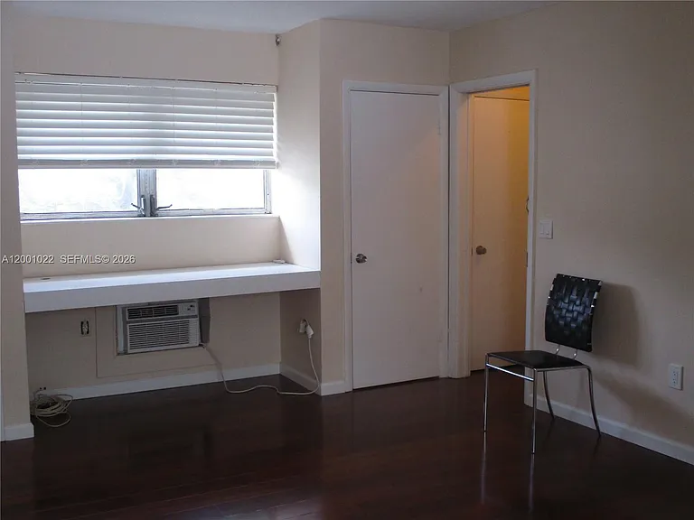 1949 Taylor St #9 — Photo 15