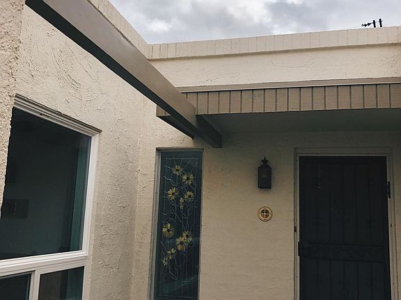 3rd image of 905 E Laguna Dr