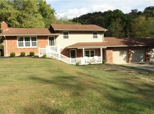 964 Johnsonville Rd, Chester, WV 26034