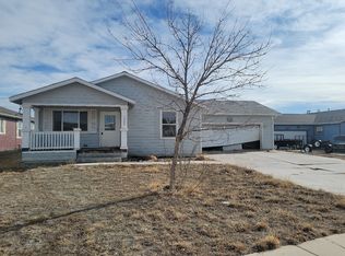 1622 Pathfinder Cir, Gillette, WY 82716