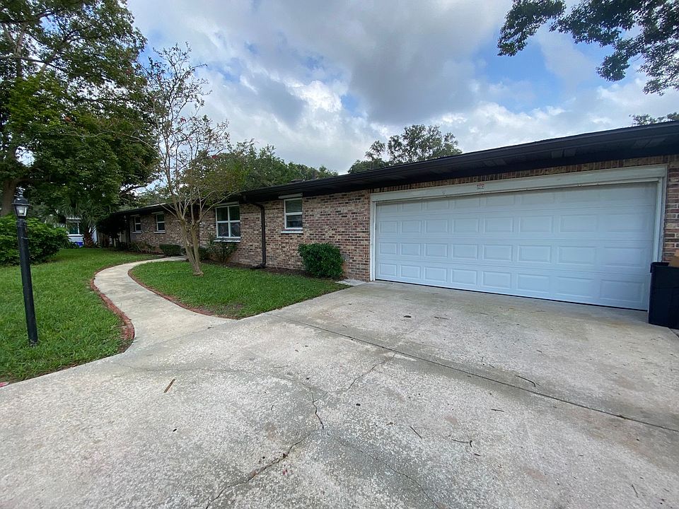 1st image of 90 Sanchez Ave