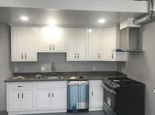 247 4th St STE 100, Oakland, CA 94607