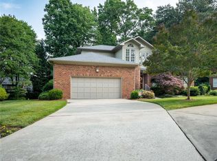 710 Bruton Pl N, Greensboro, NC 27410
