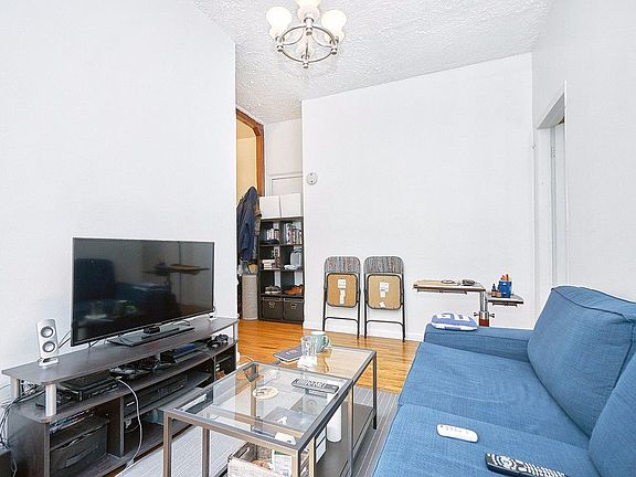 3rd image of 801 9th Ave #2B
