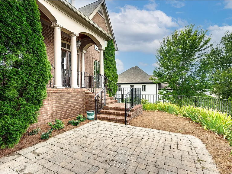 7 Crooked Stick Ln — Photo 2