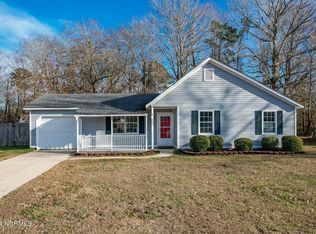 420 Hunting Green Dr, Jacksonville, NC 28546