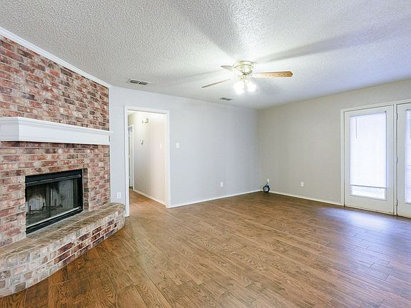 4th image of 6819 Iola Ave