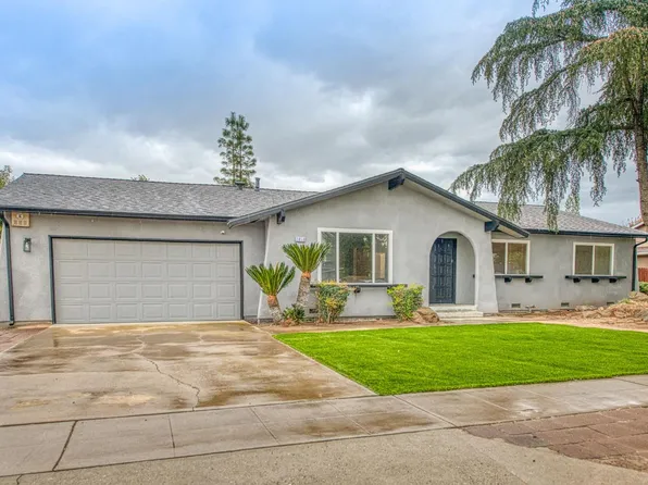 2058 W Vartikian Ave, Fresno, CA 93711