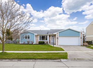 1406 Knightsbridge Rd, Canton, MI 48187