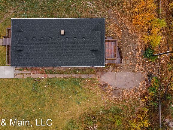 3rd image of 311 Owen St #11633817
