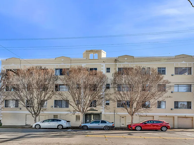 2091 California Street — Photo 27