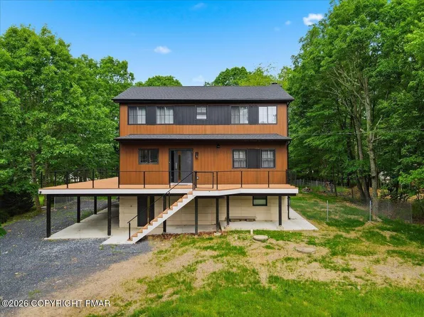 54 Lenape Dr, East Stroudsburg, PA 18302