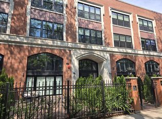 4046 N Hermitage Ave #202, Chicago, IL 60613
