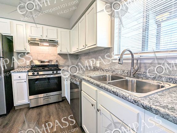 4th image of 2371 Barberry Dr SW #5