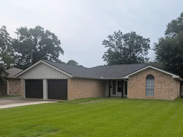 3157 Merriman St, Port Neches, TX 77651