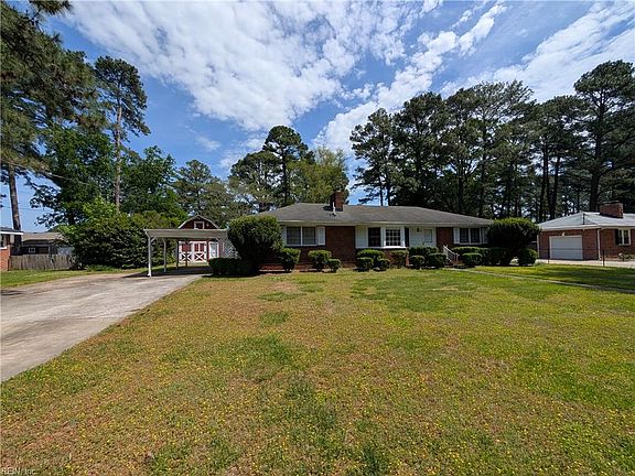 3rd image of 4720 Haywood Dr