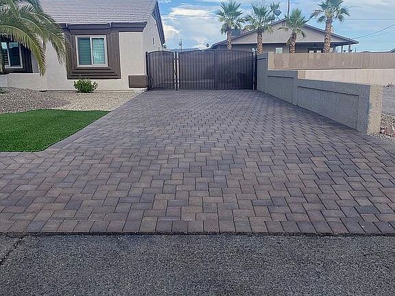 3rd image of 707 Apache Dr