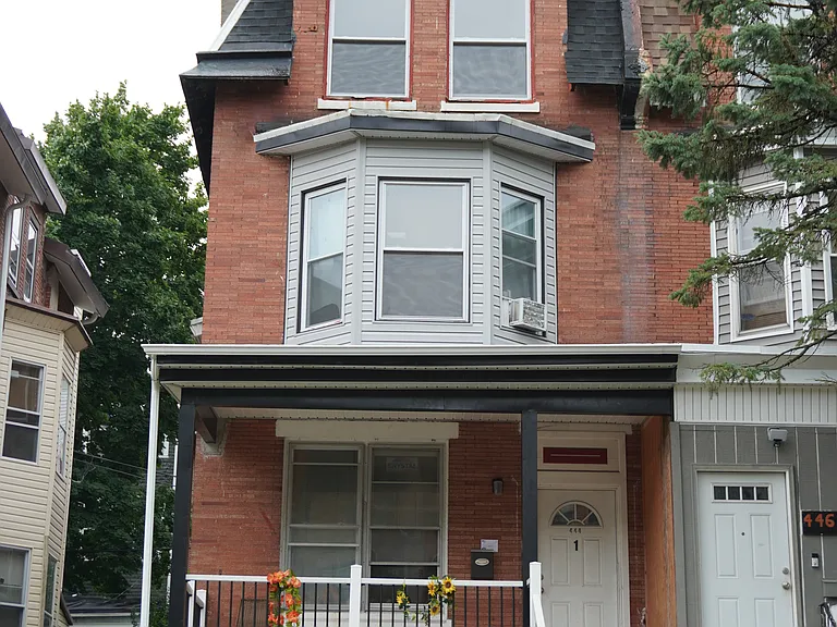 444 W Bringhurst St #3 — Photo 8