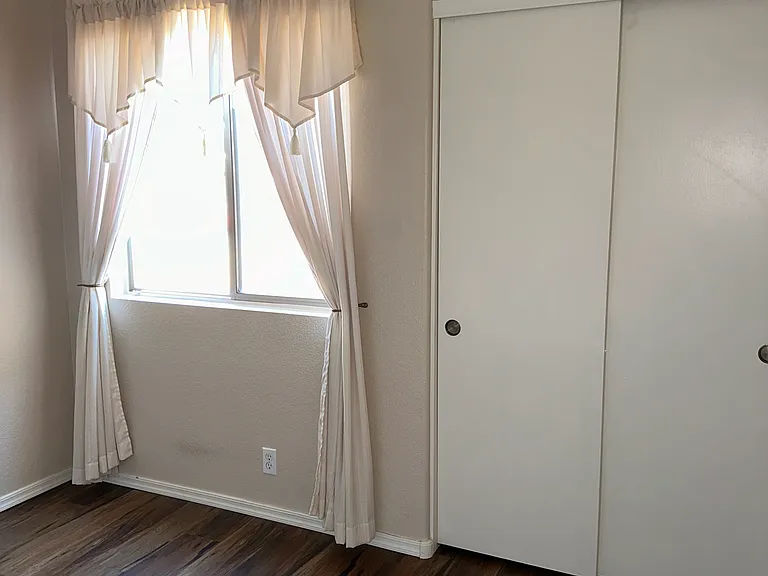 15743 W Elm St — Photo 29
