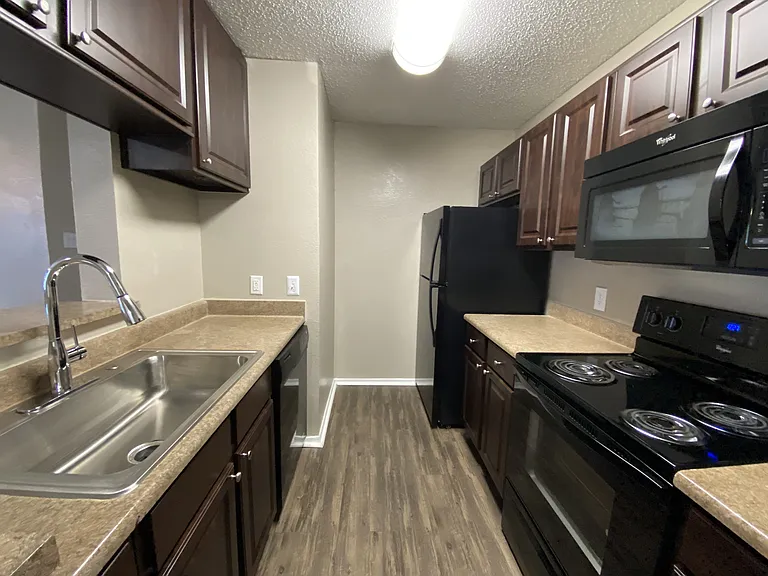 Walnut Creek Apartments — Photo 69