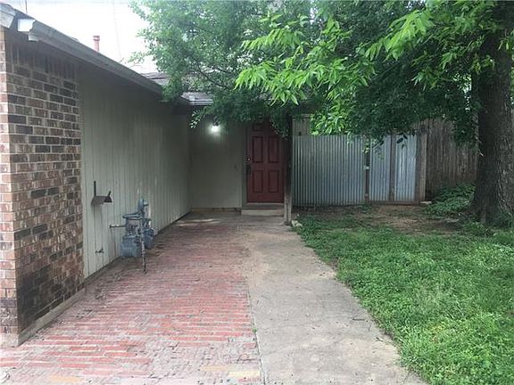 2nd image of 9600 Bear Paw Trl APT B