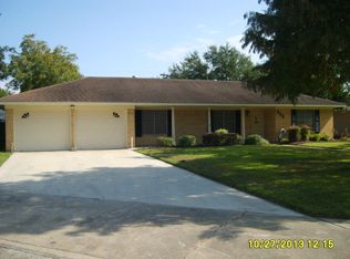 409 Salisbury Ln, Victoria, TX 77904