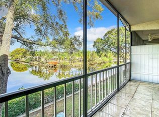 9133 Tudor Dr #D202, Tampa, FL 33615