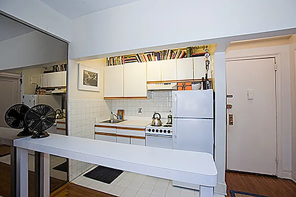 Sold by Barkoff Residential  | media 44