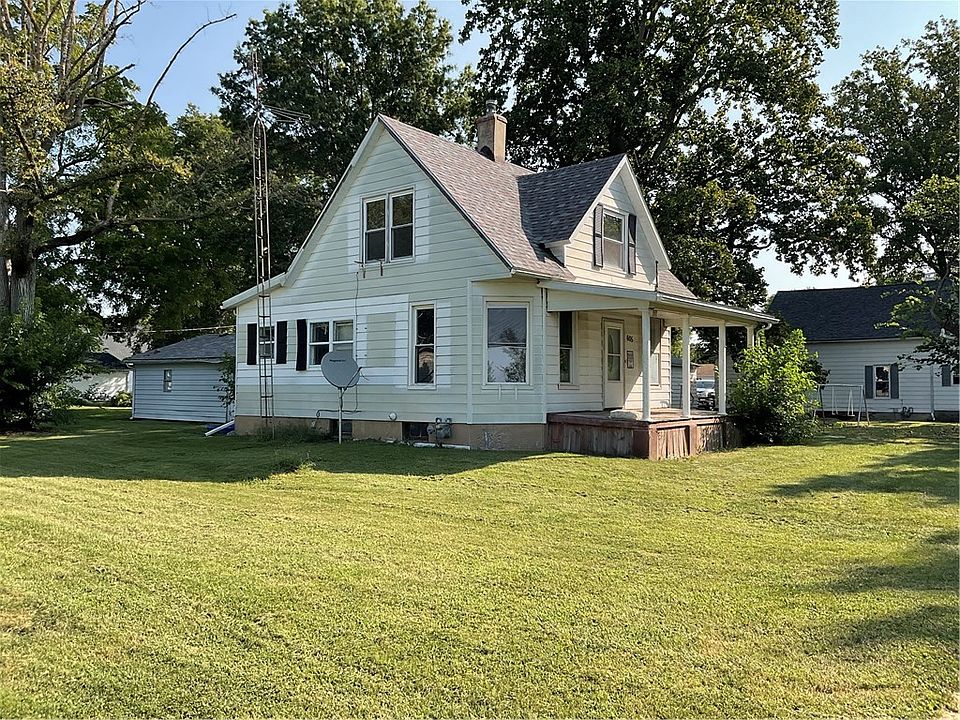 2nd image of 605 W 1st St