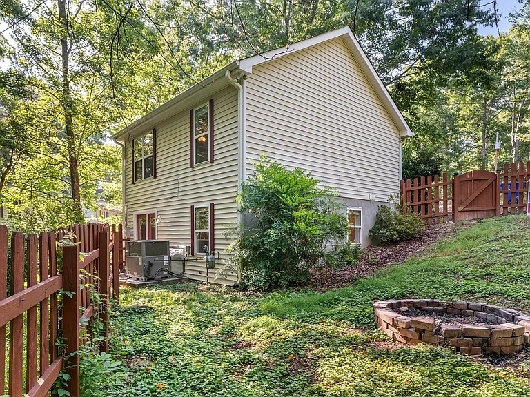 1102 Water Oak Ct — Photo 20