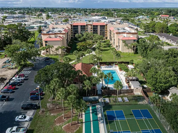 3006 Caring Way APT 310, Port Charlotte, FL 33952