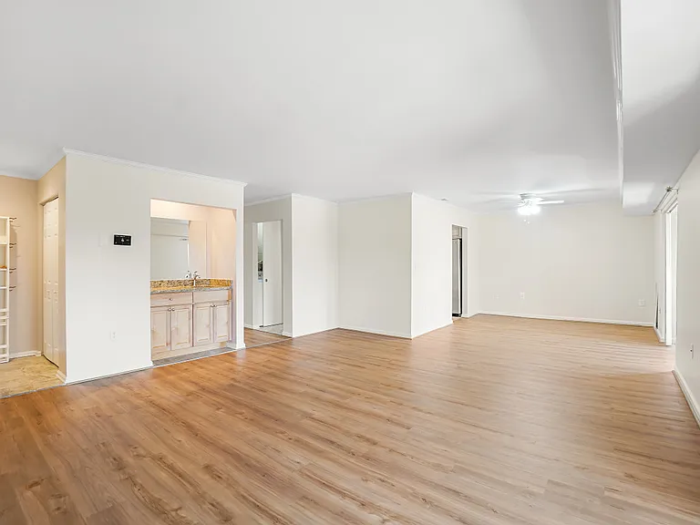 15101 Glade Dr #3G — Photo 3
