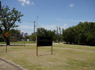 3211 Webster St, Houston, TX 77004