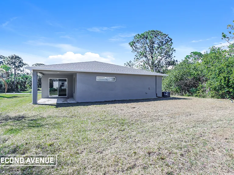 749 Gerhard Ave SW — Photo 16