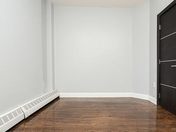 4th image of 950 Bergen St #9B