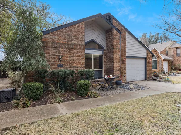448 Arbor Creek Dr, Euless, TX 76039