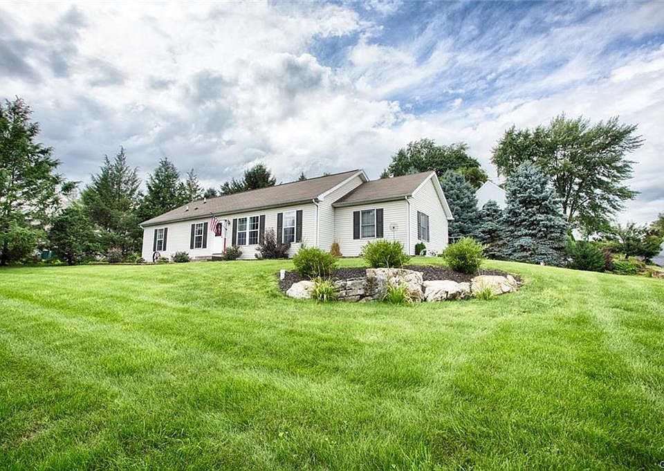 1st image of 20 Stonecroft Dr