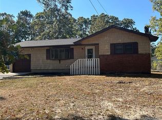 70 J T Blvd, Riverhead, NY 11901