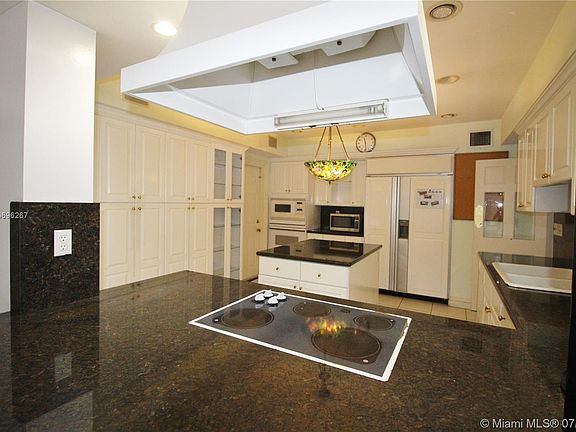 4th image of 1200 S Greenway Dr