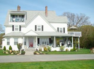 7 Renfrew Park, Middletown, RI 02842