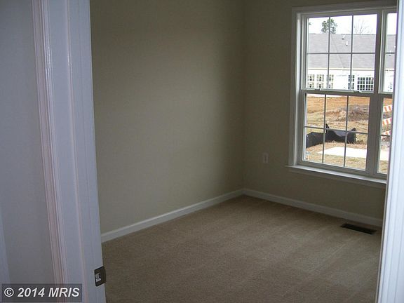5th image of 134 Castle Hill Dr